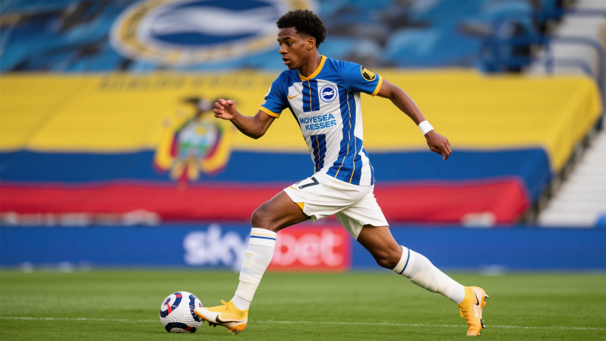 凯塞多:未踢英超已获欧冠最佳,中场新星加盟切尔西 莫伊塞斯·凯塞多出生于厄瓜多尔,自年少时便展现出了